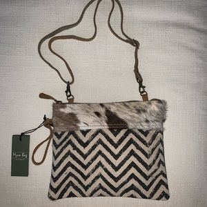 Crossbody chevron and Fur Myra Bag